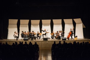 O Concerto Camerata Fukuda contou com apresentações solo de Fábio Zanon e Elisa Fukuda (Foto: One Life Fotografia)